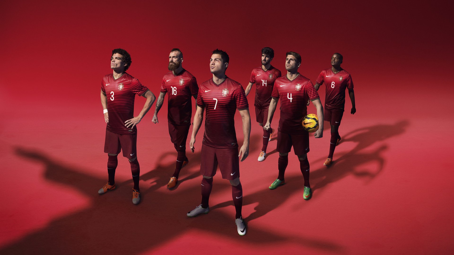 逆风翻盘:欧冠赛场上的“奇迹瞬间”集锦,欧冠史诗级逆转